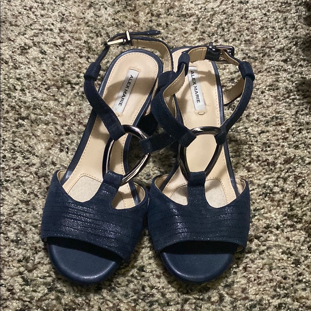 NWOT Alex Marie Blue Strappy Sandals with Medium Heel